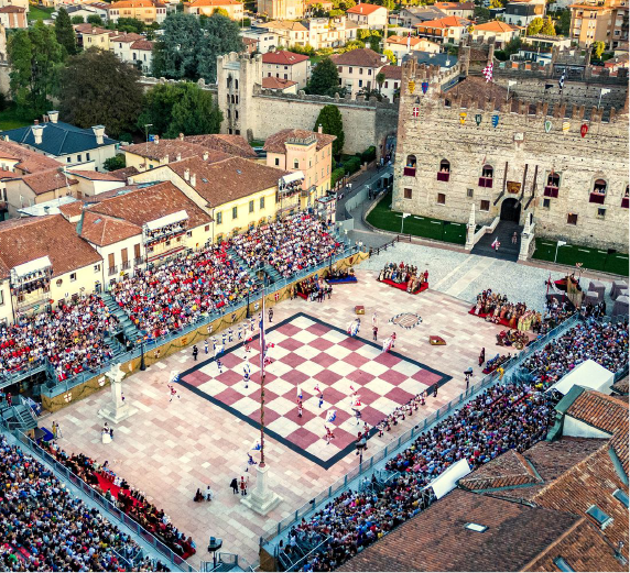 mikaela morlin intinera travel designer in Veneto Marostica Vicenza